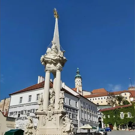 Na Plovarne - Podkrovni Mezonet S Klimatizaci Mikulov